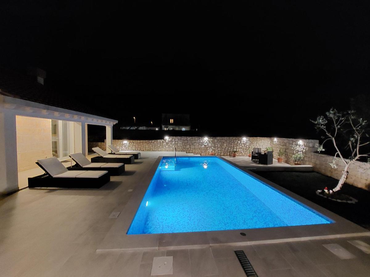 Apartment Holiday Home Doma, Cilipi Near Dubrovnik Екстер'єр фото