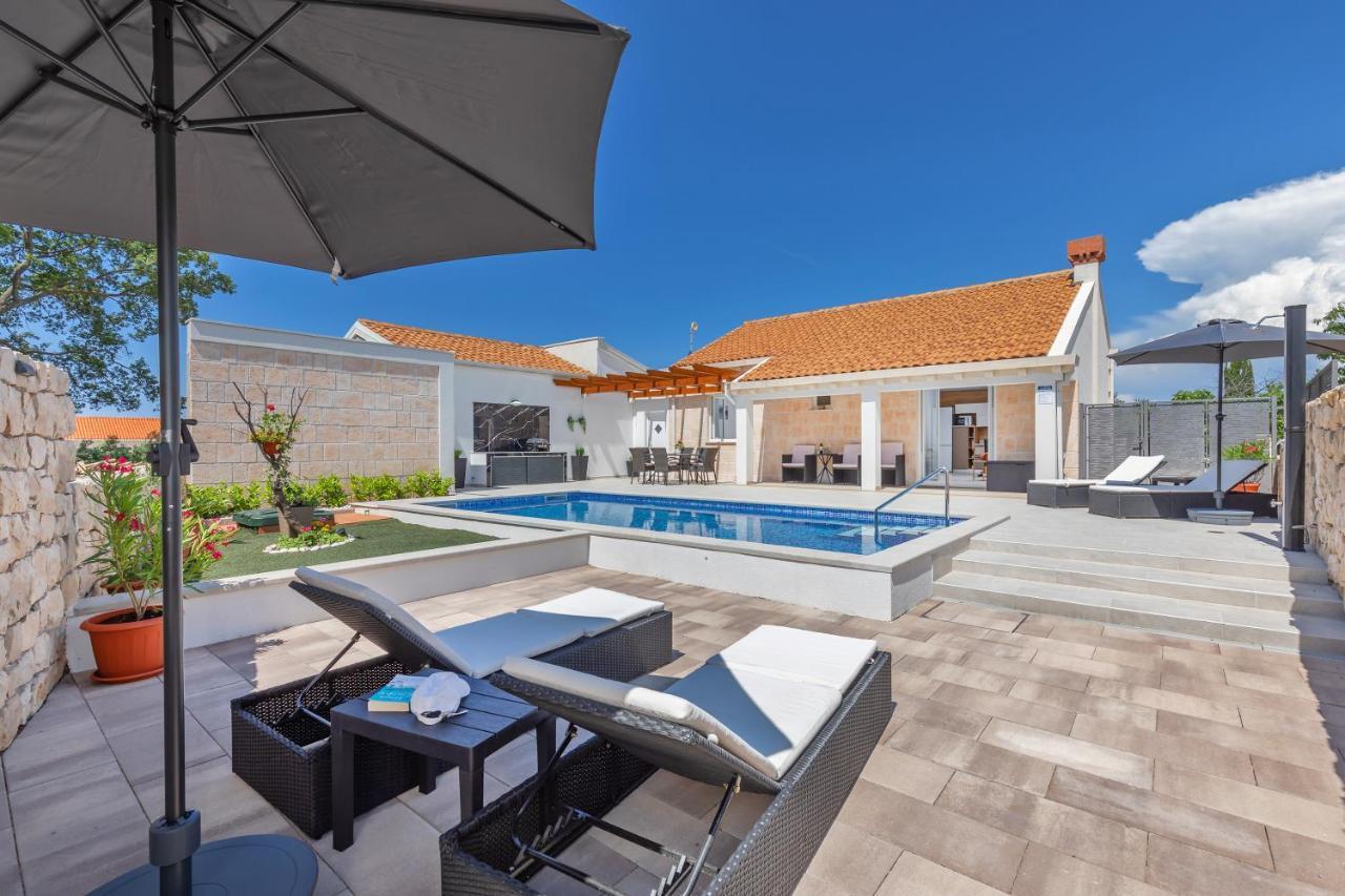 Apartment Holiday Home Doma, Cilipi Near Dubrovnik Екстер'єр фото