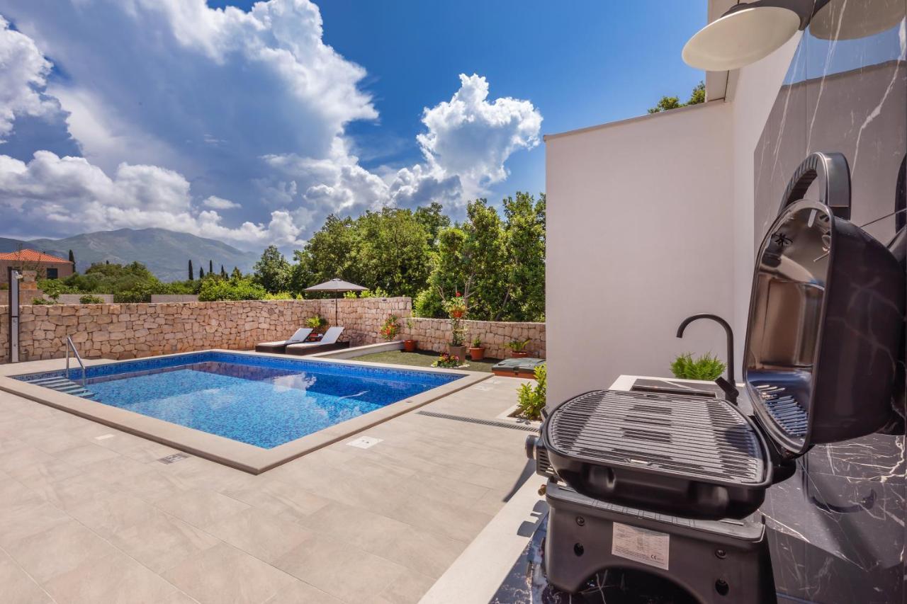 Apartment Holiday Home Doma, Cilipi Near Dubrovnik Екстер'єр фото