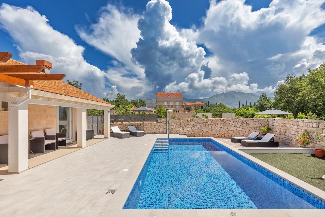 Apartment Holiday Home Doma, Cilipi Near Dubrovnik Екстер'єр фото