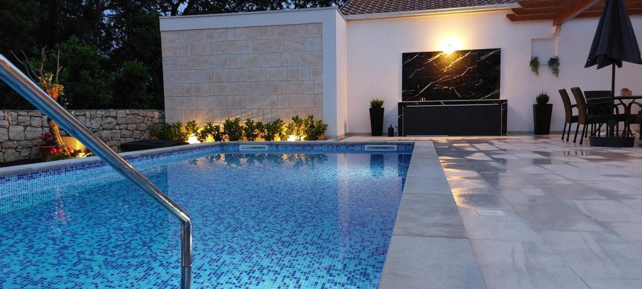 Apartment Holiday Home Doma, Cilipi Near Dubrovnik Екстер'єр фото