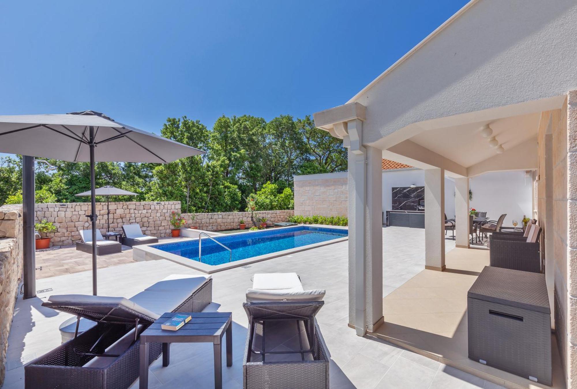 Apartment Holiday Home Doma, Cilipi Near Dubrovnik Номер фото